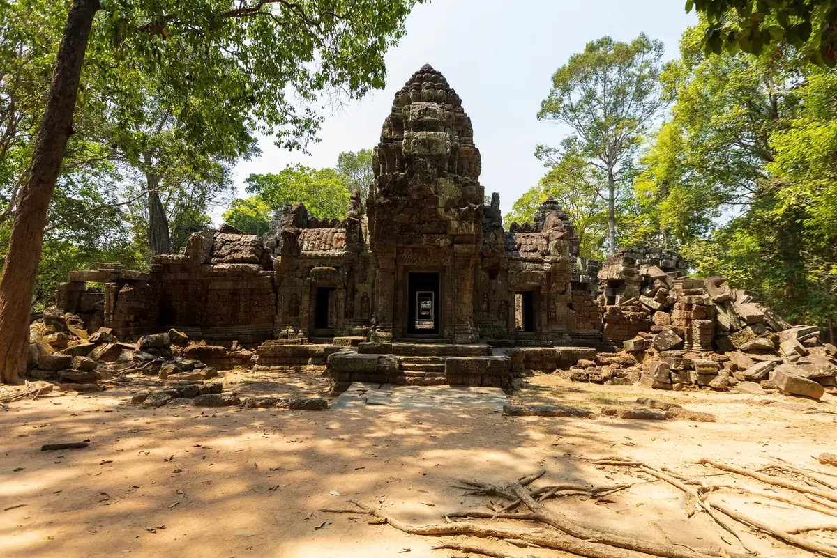 Banteay Srei, Kbal Spean and Beng Mealea, the far-out temples